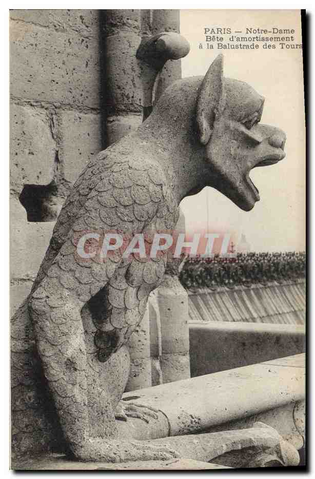 CPA Gargouille Paris Notre Dame Bete d'amortissement a la balustrade des tours