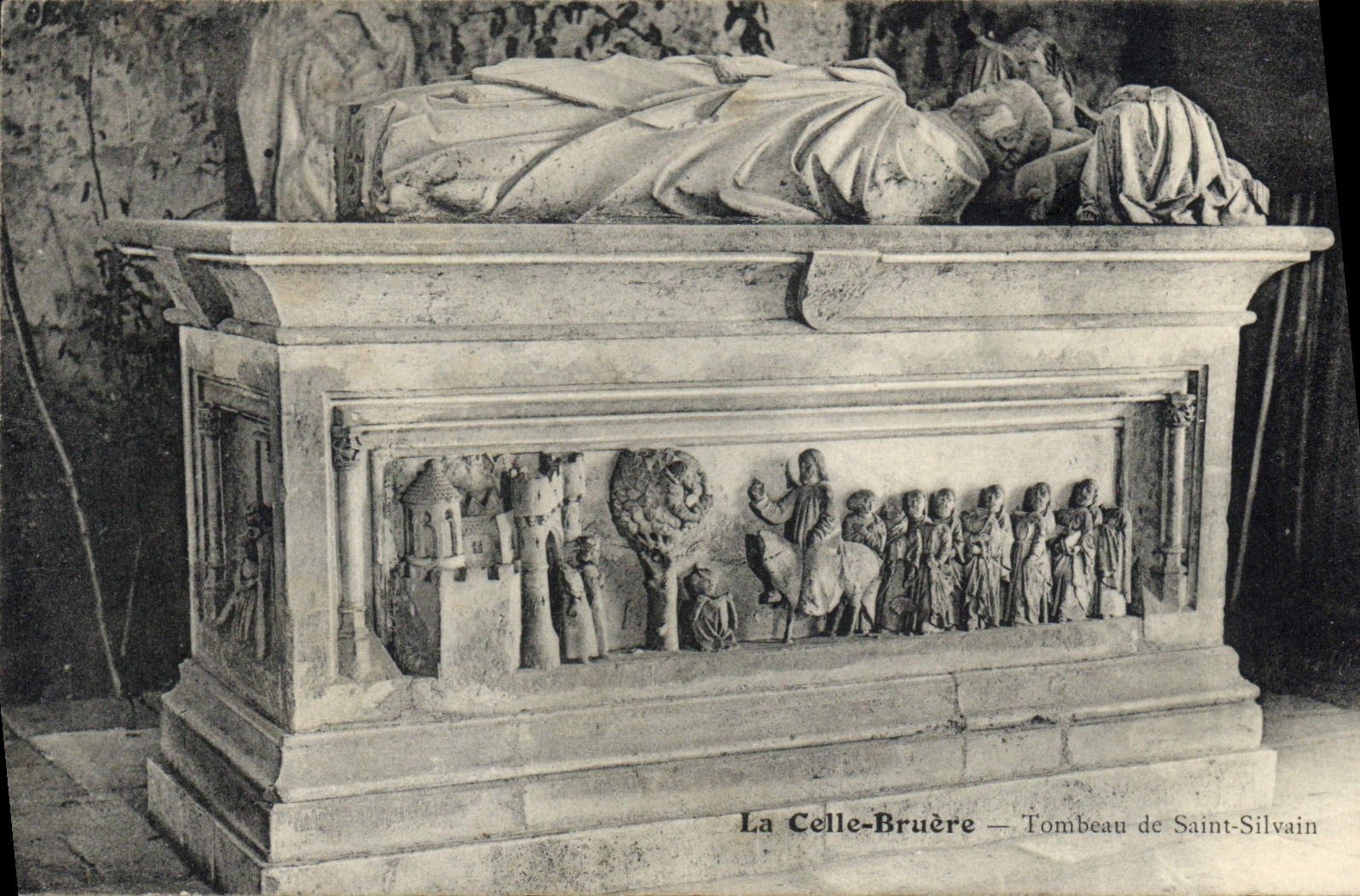 CPA Mort La Celle Bruere Tombeau de Saint Silvain