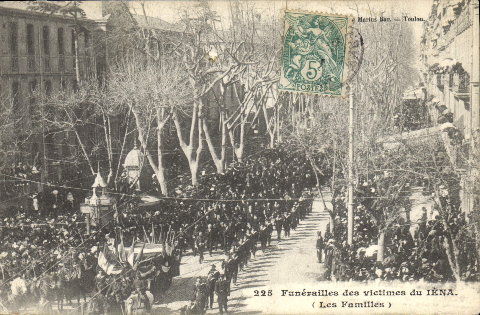 Funérailles des victimes du IÉNA — Les Familles — Marius Bar. — Toulon.