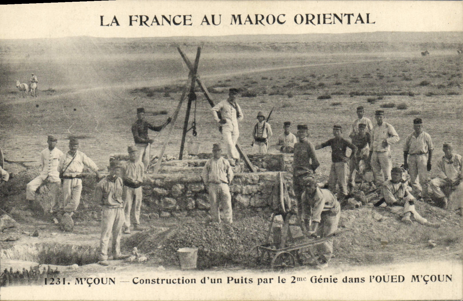 CPA Militaria Maroc M'Coun Construction d'un puits par le 2eme Genie dans l'oued M'Coun 