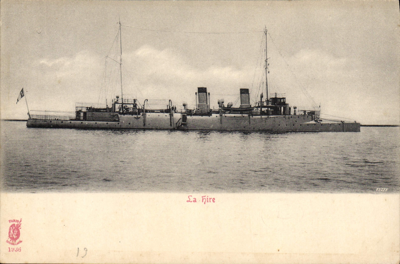 CPA Bateau La Hire 