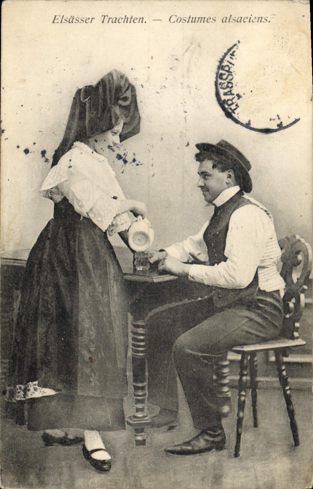 CPA Folklore Alsace Costumes Alsaciens