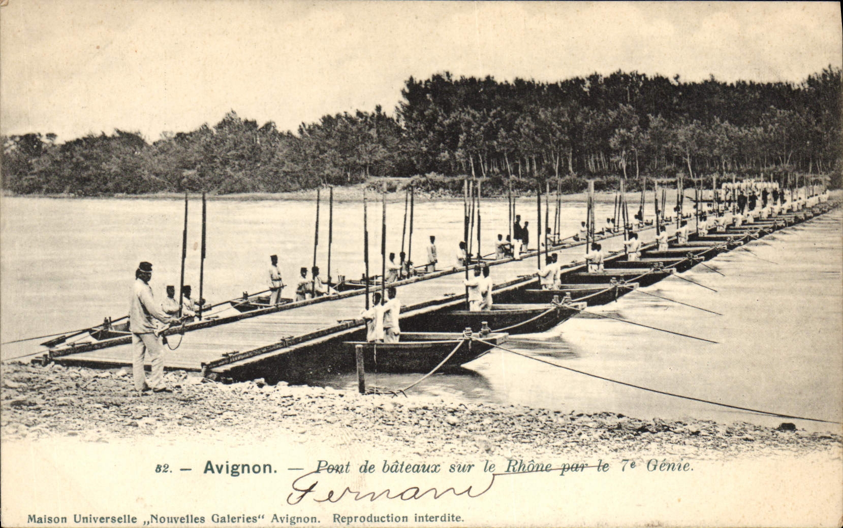 Avignon — Pont de bâteaux sur le Rhône par le 7e Génie — Maison Universelle « Nouvelles Galeries » Avignon