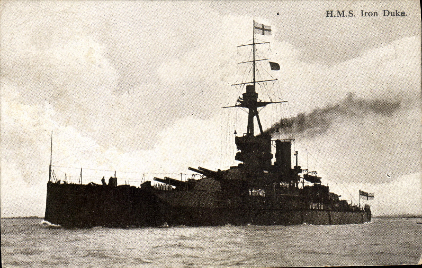 CPA Bateau HMS Iron Duke