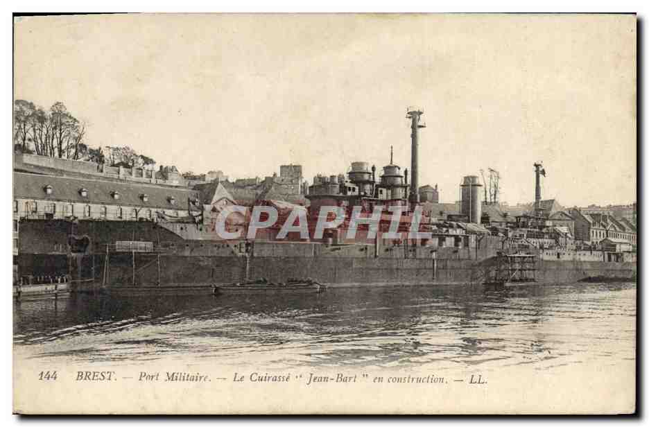 Brest — Port Militaire — Le Cuirassé "Jean-Bart" en construction — LL.