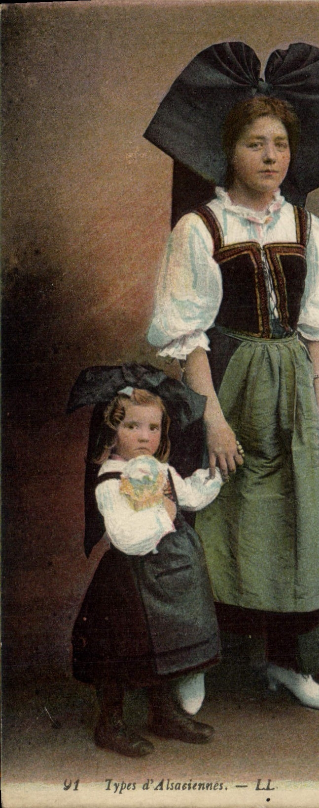 CPA Folklore Alsace Alsacienne Enfants