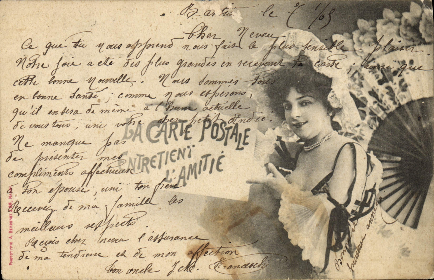Jeune femme en robe élégante — avec éventail — éditeur A. Benshaw, n° 103