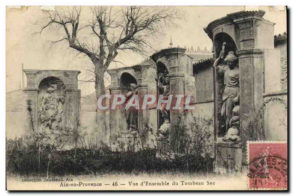 CPA Aix en Provence Vue d'ensemble du tombeau sec