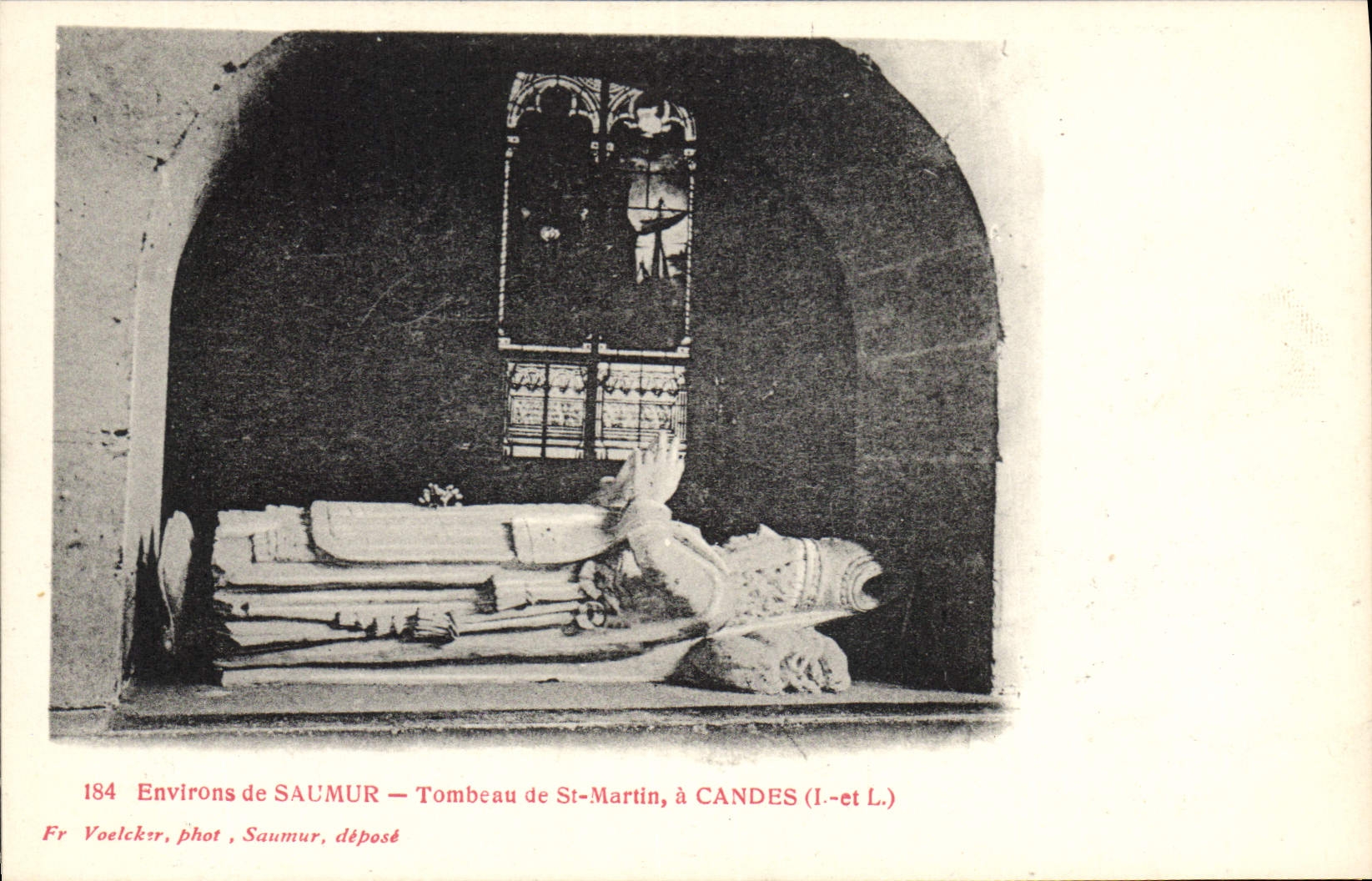 CPA Environs de Saumur Tombeau de St Martin a Candes