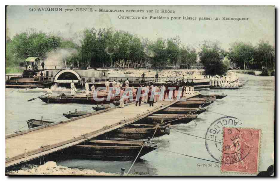 Avignon - Manœuvres exécutées sur le Rhône — Ouverture de portières pour laisser passer un remorqueur — Guende phot.