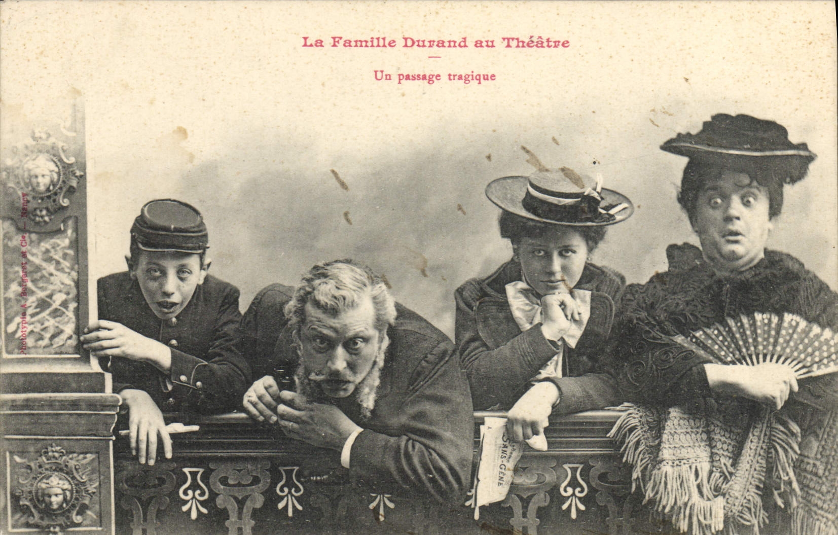 La Famille Durand au Théâtre — Un passage tragique — Phototype L. Baudouin & Cie
