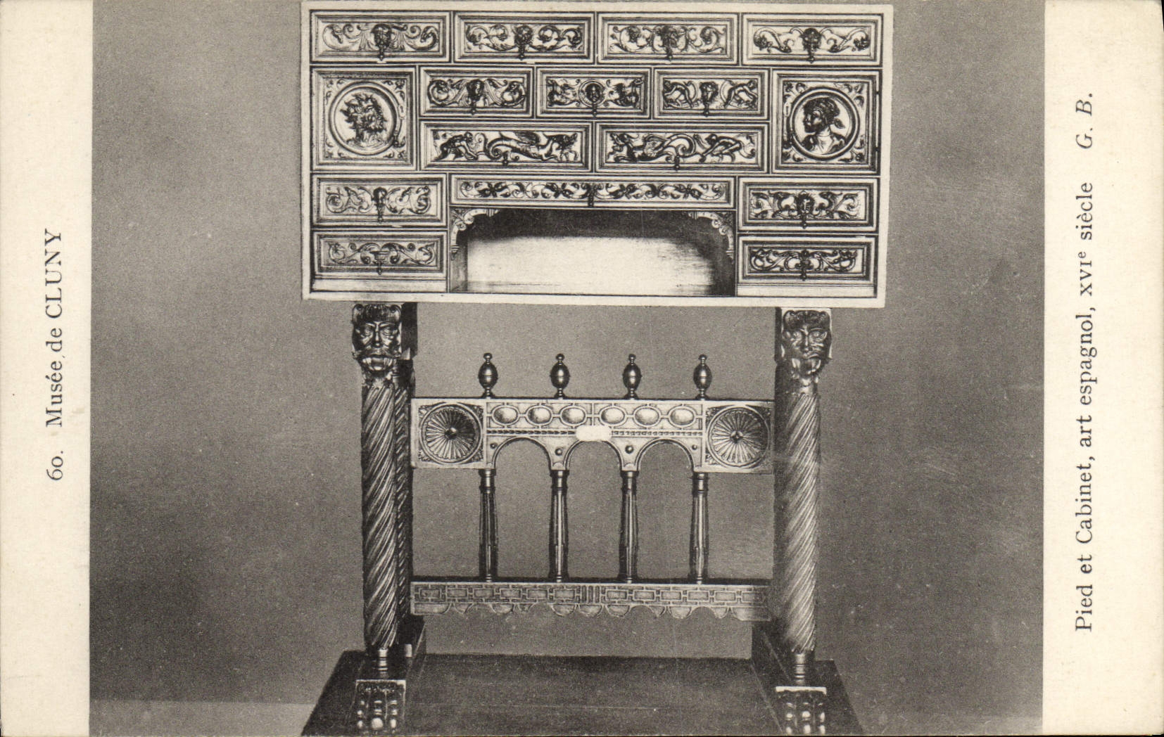 Spanischer Fuß und Schrank, spanische Kunst, 15. Jahrhundert — Musée de Cluny — G. B. n°60