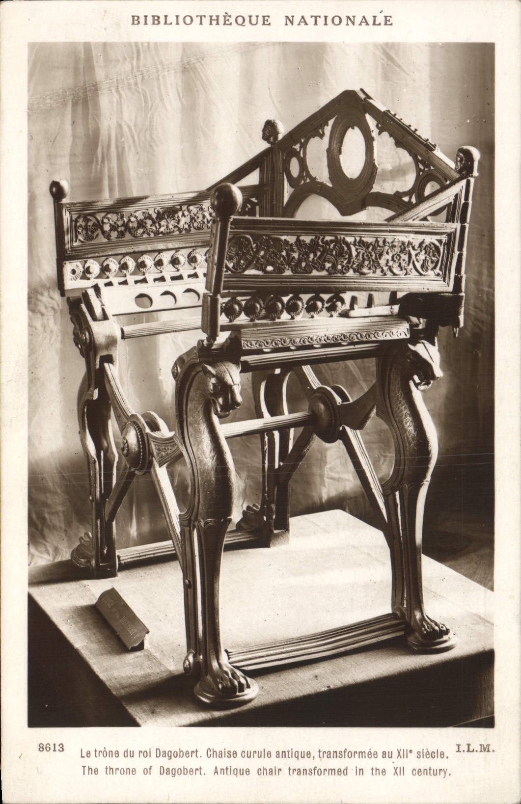 Le trône du roi Dagobert — Chaise curule antique transformée au XIIe siècle — I.L.M. n° 8613