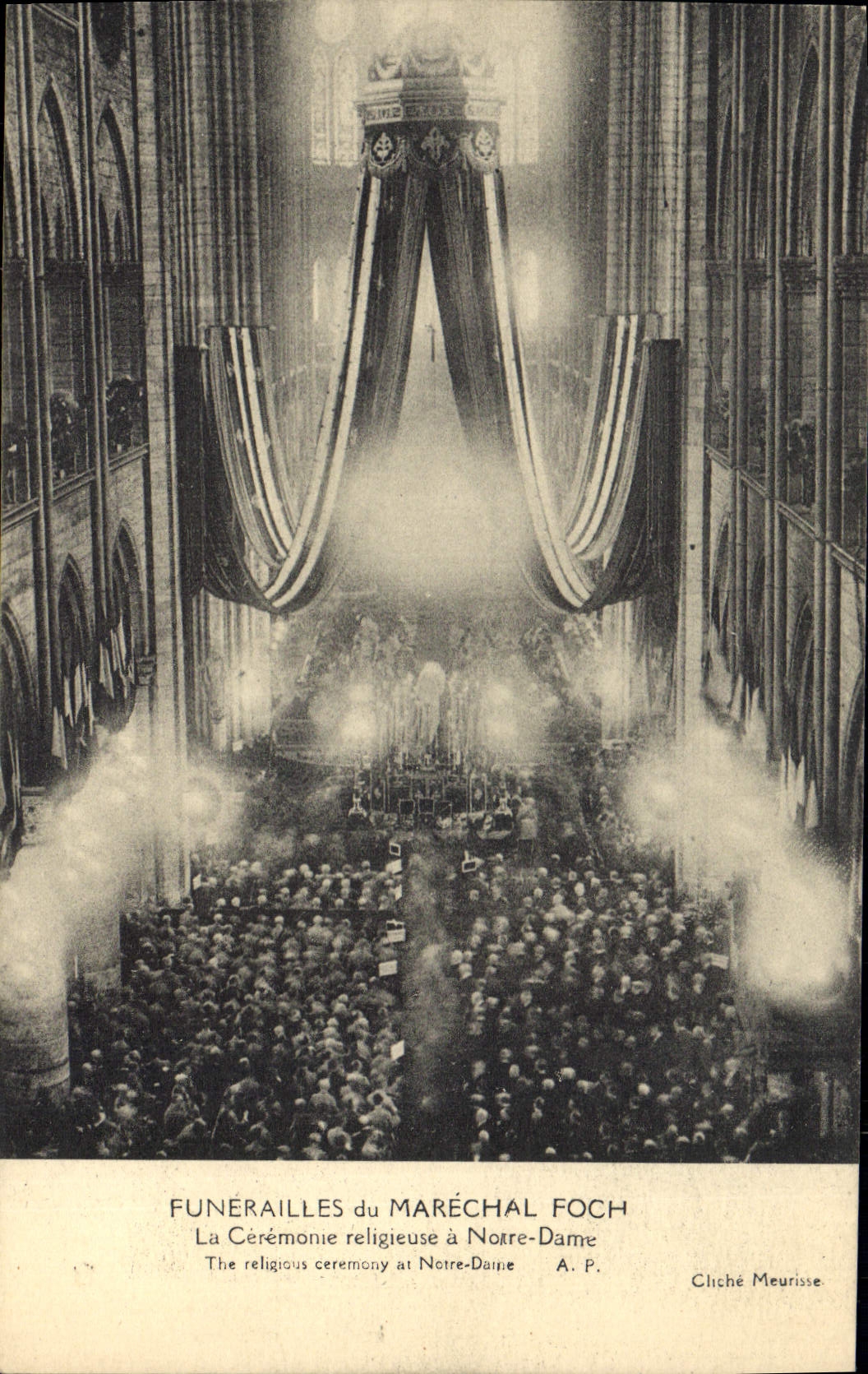 CPA Funerailles du Marechal Foch La ceremonie religieuse a Notre Dame 