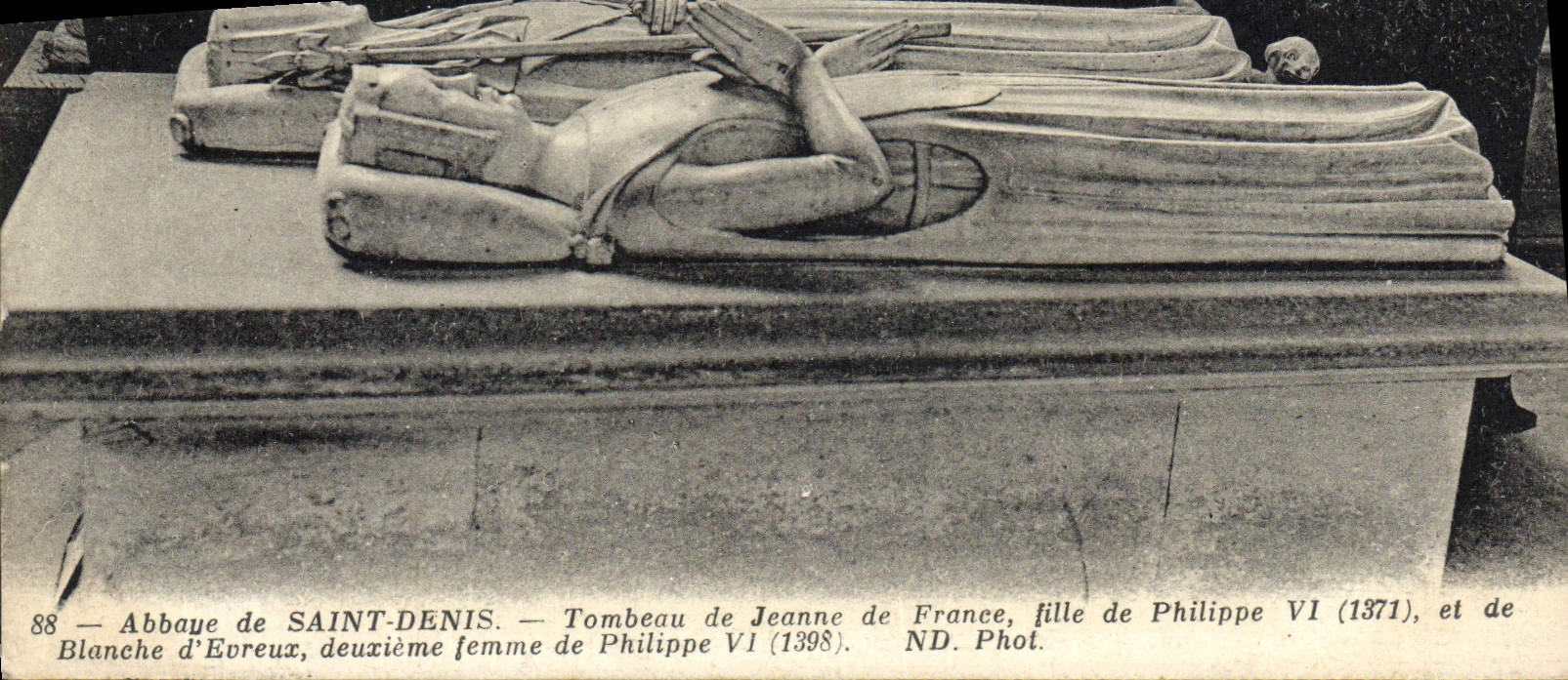CPA Abbaye de Saint Denis Tombeau de Jeanne de France Fille de Philippe VI et de Blanche d'Evreux 
