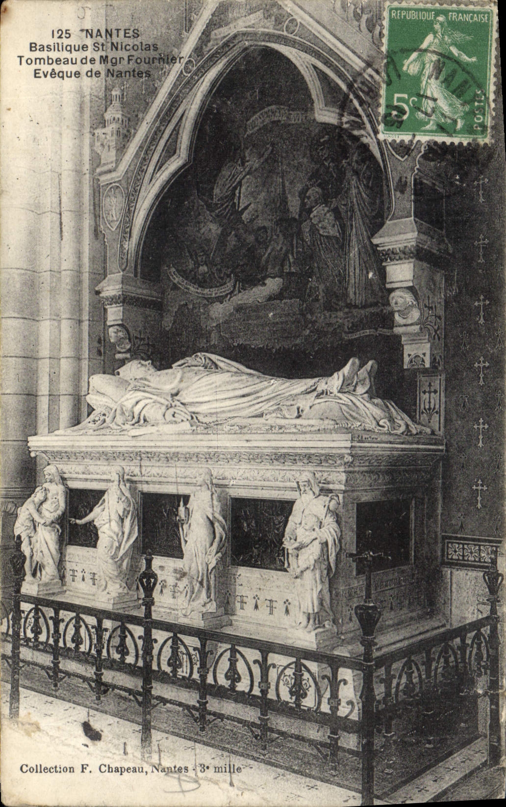 CPA Nantes Basilique St Nicolas Tombeau de Mgr Fournier Eveque de Nantes 