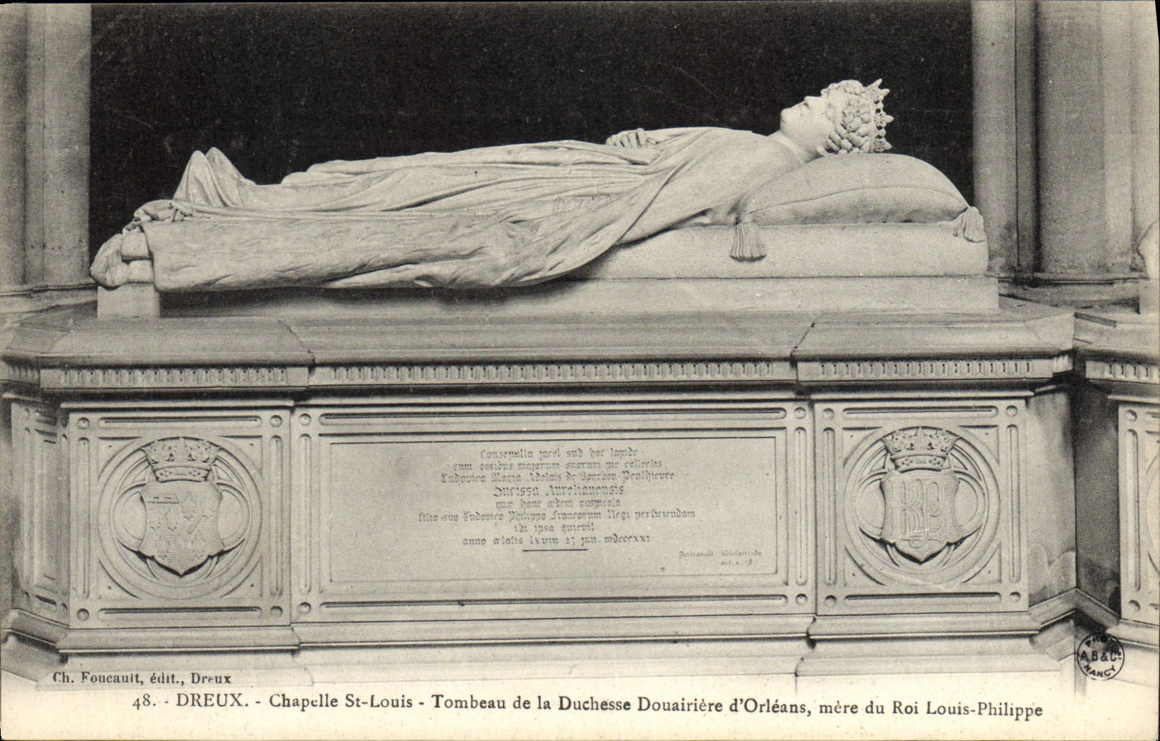 CPA Dreux Chapelle St Louis Tombeau de la Duchesse Douairiere d'Orleans mere du Roi Louis Philippe 
