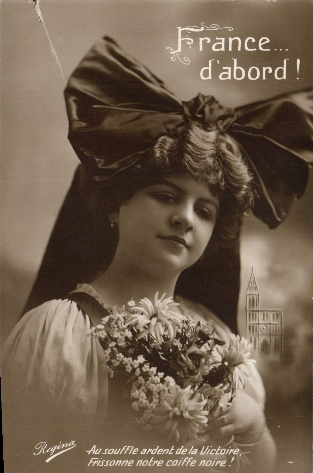 CPA Folklore Alsace Femme France d'abord