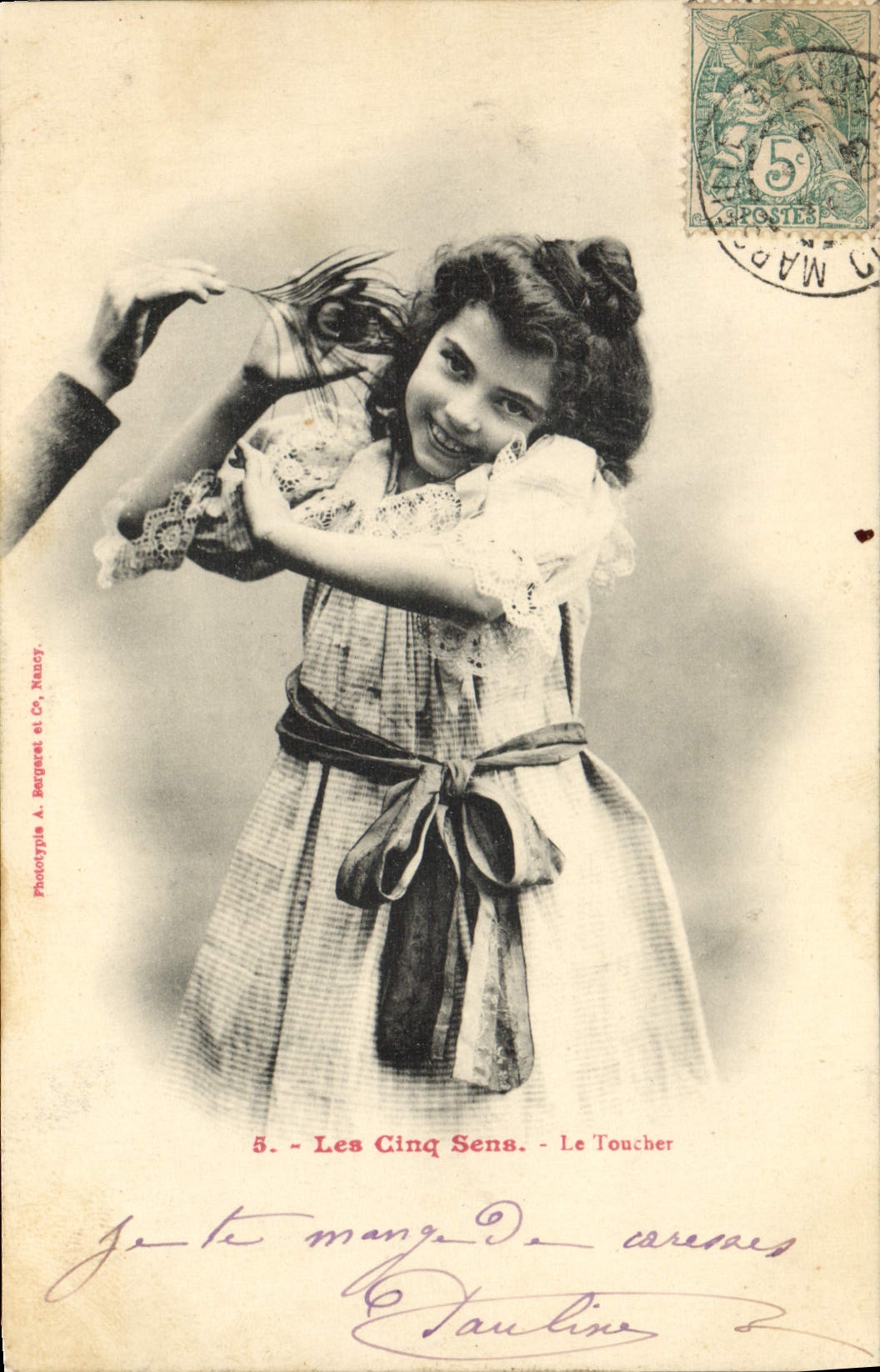 CPA Fantaisie Enfants Les cinq sens Le toucher