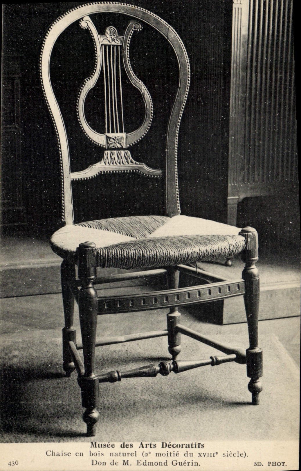Chaise en bois naturel — 2e moitié du XVIIIe siècle — Musée des Arts Décoratifs, don de M. Edmond Guérin — n° 436