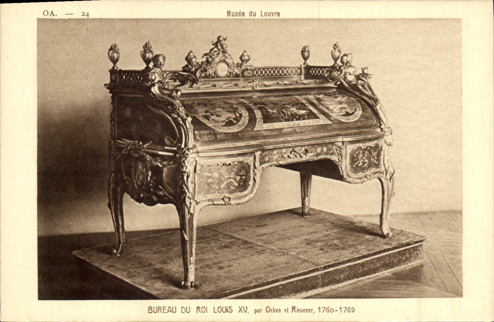 Bureau du Roi Louis XV — Musée du Louvre — par Oeben et Riesener, 1760-1769