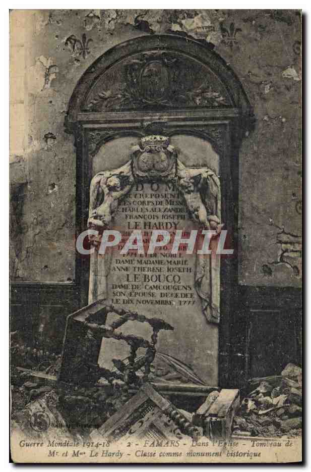 CPA Famars Dans l'eglise Tombeau de Mr et Mme Le Hardy