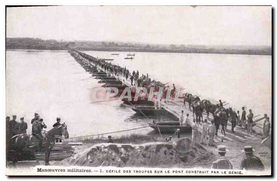 Manœuvres militaires — 3. Défilé des troupes sur le pont construit par le Génie.