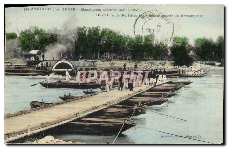 Avignon 7me Génie - Manœuvres exécutés sur le Rhône — Ouverture de Portières pour laisser passer un Remorqueur — Guendé phot. Marseille