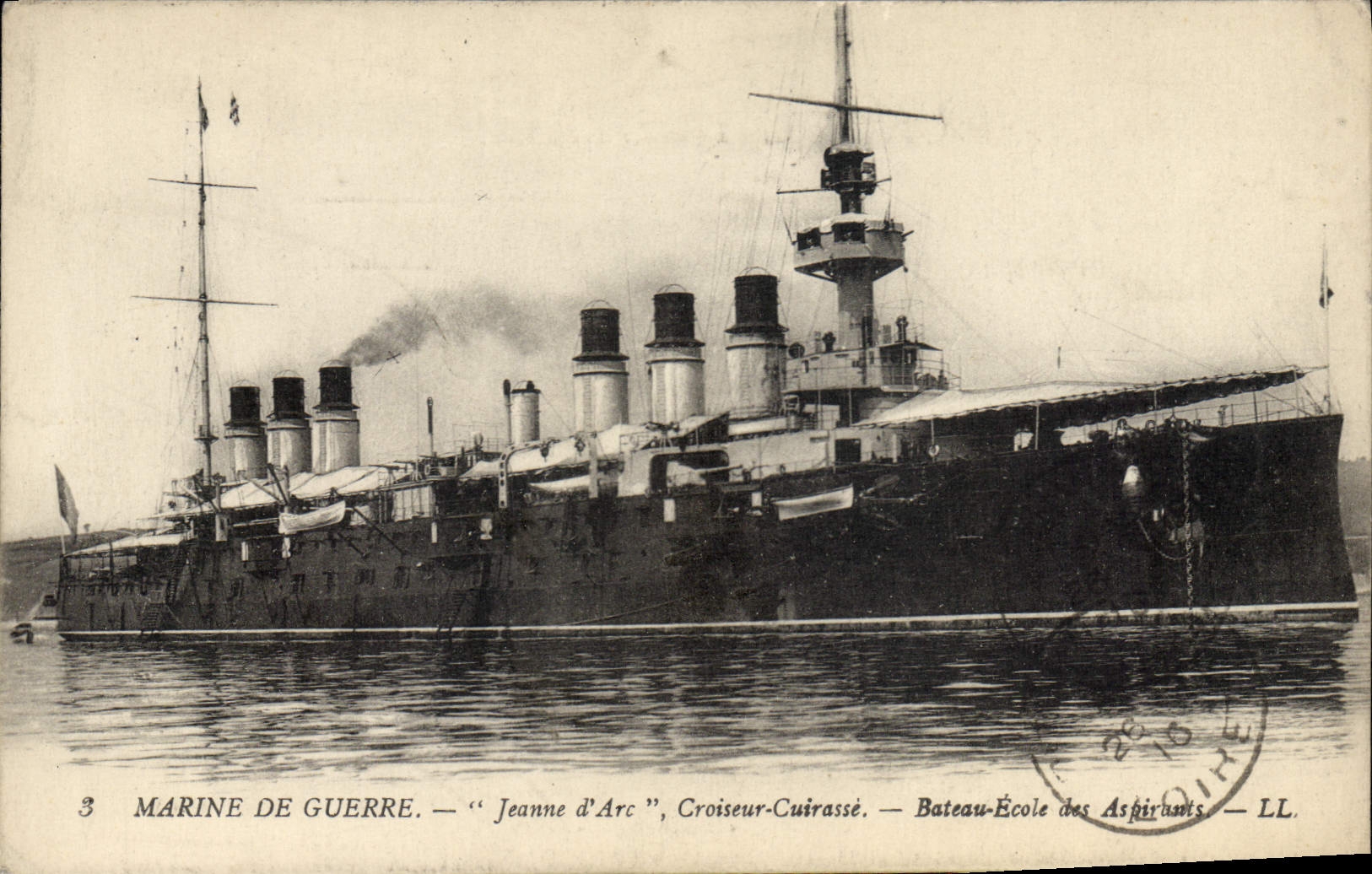 CPA Bateau La Jeanne d'Arc Croiseur Cuirasse Bateau Ecole des Aspirants