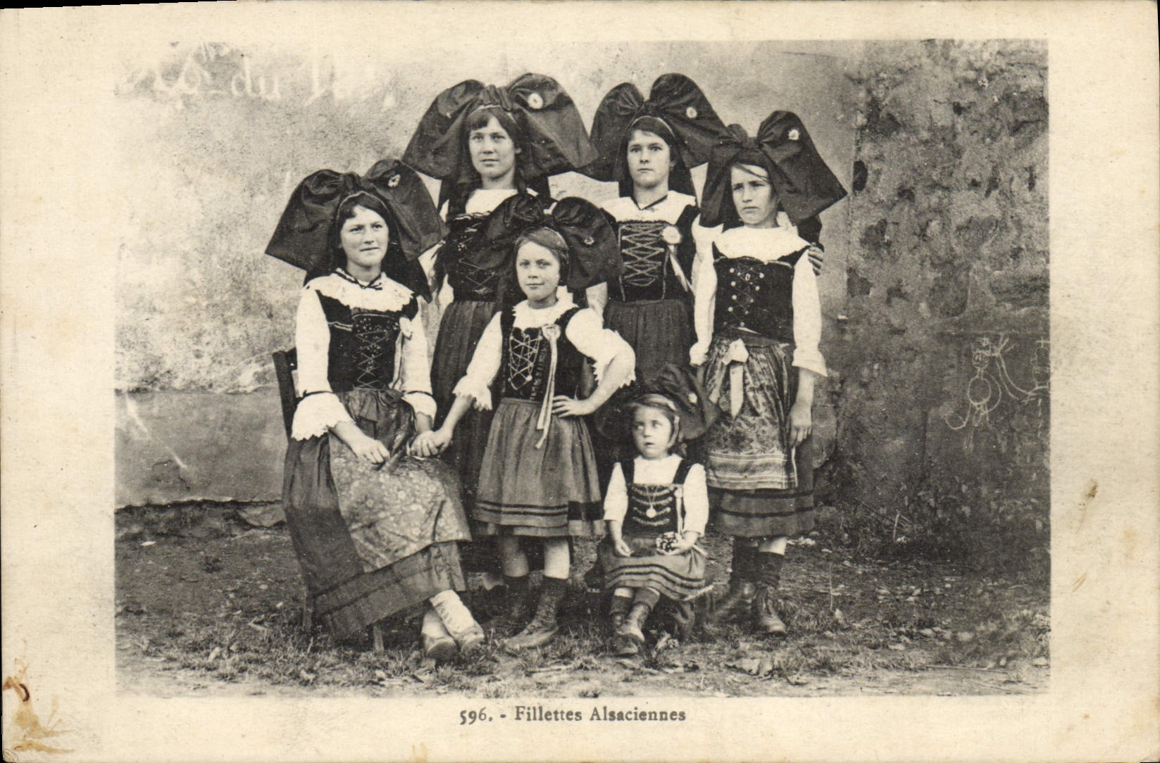 CPA Folklore Alsace Fillettes Alsaciennes 