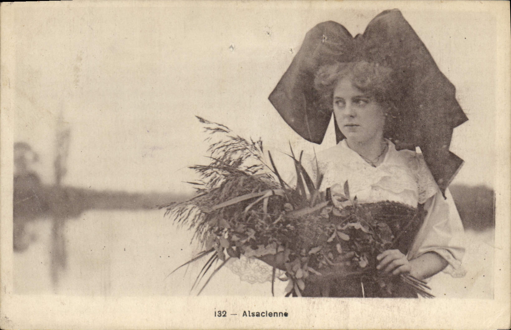 CPA Folklore Alsace Alsacienne 