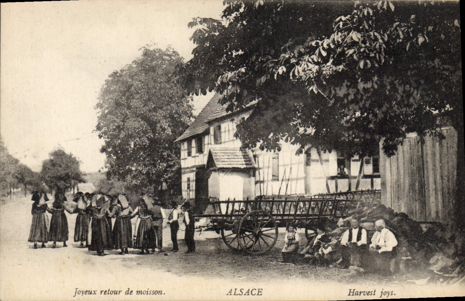 CPA Folklore Alsace Joyeux retour de moisson 