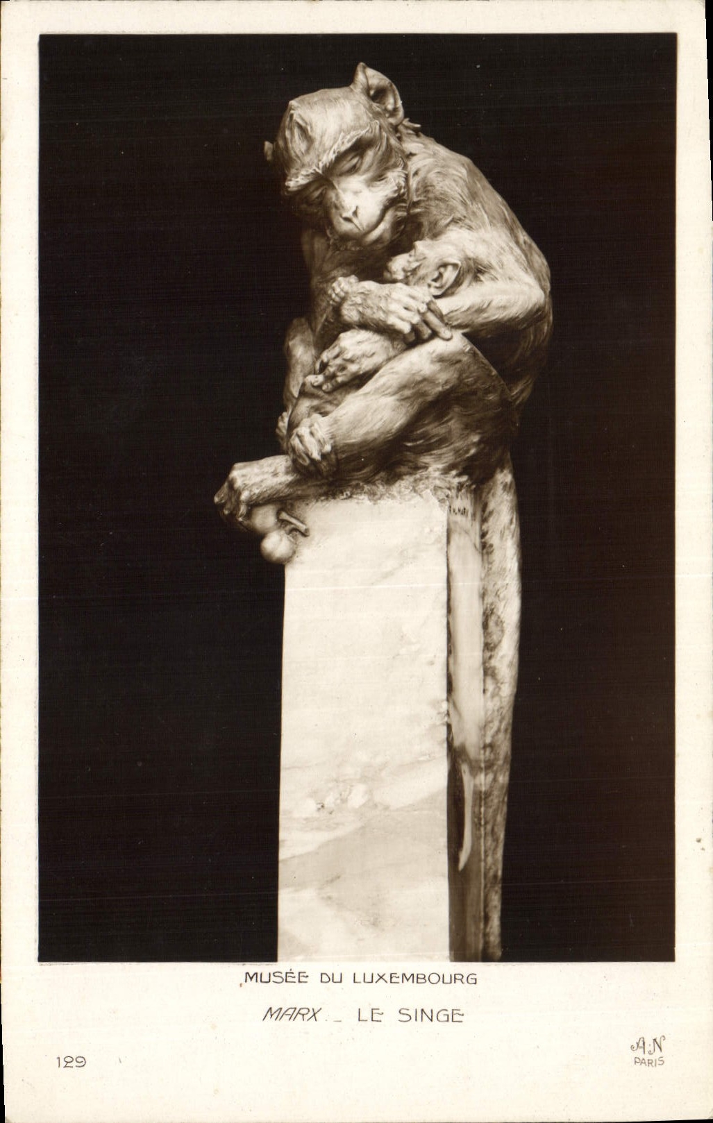 CPA Singe Musee du Luxembourg Paris Marx