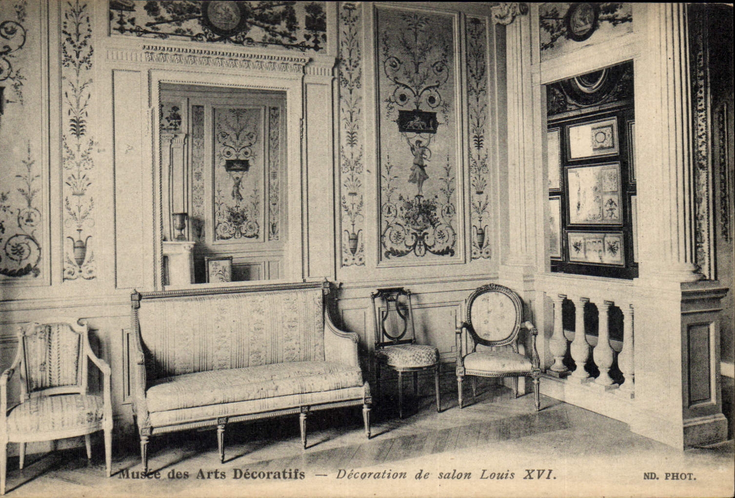 Musée des Arts Décoratifs — Décoration de salon Louis XVI.