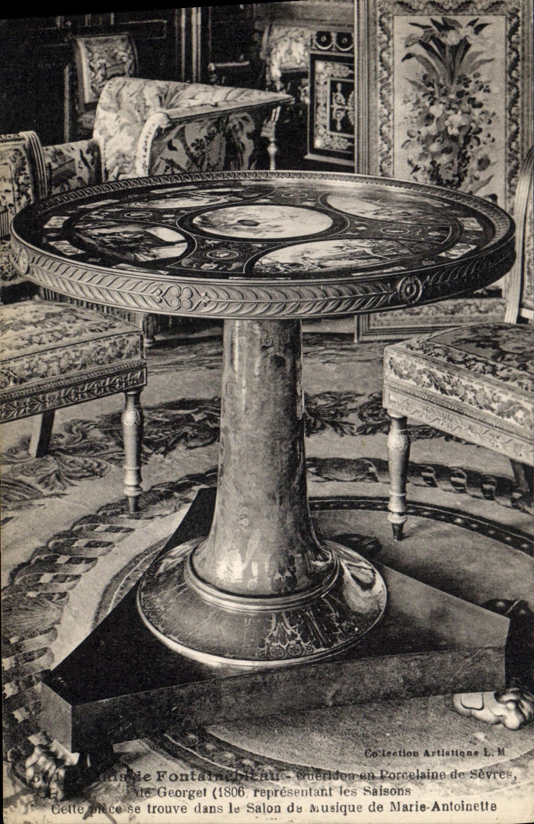 CPA Palais de Fontainebleau Gueridon en porcelaine de Sevres 