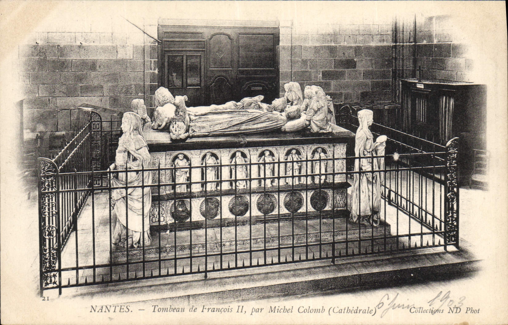 CPA Nantes Tombeau de Francois II par Michel Colomb Cathedrale 