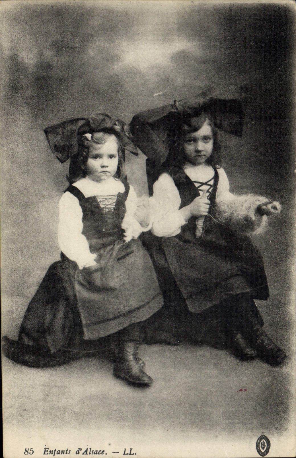 CPA Folklore Alsace Enfants 