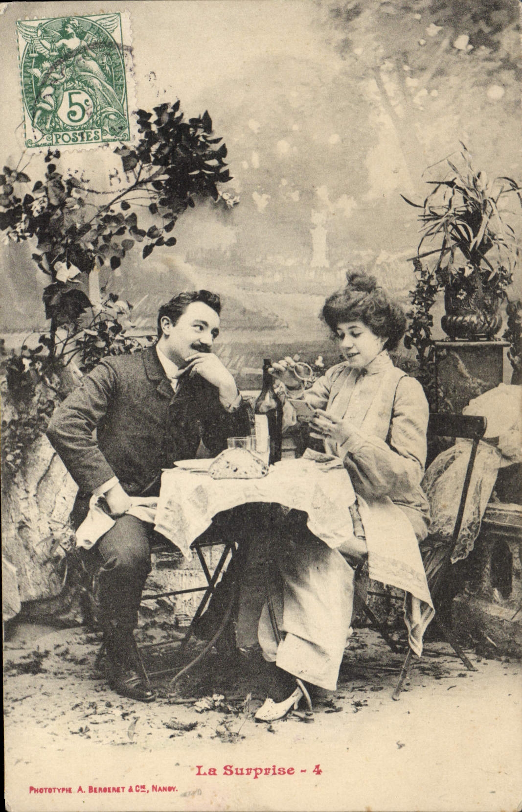 La Surprise - 4 — scène de couple au bord d'un lac — Phototype A. Berberet & Cie, Nancy