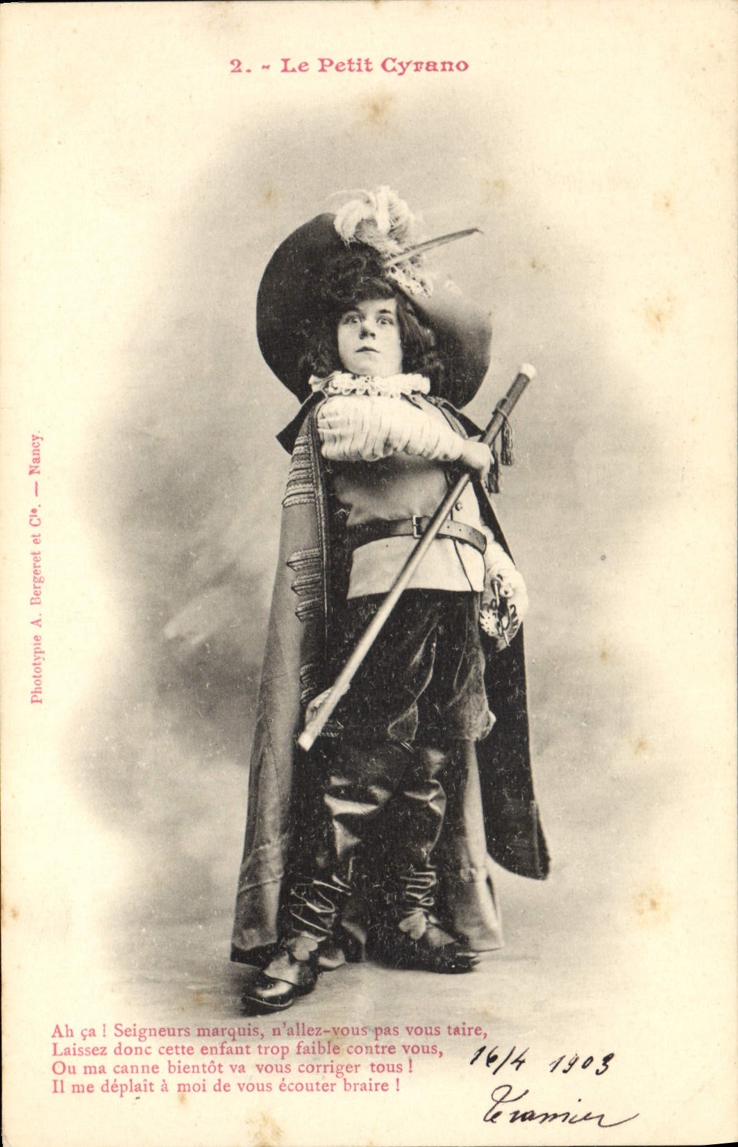 Le Petit Cyrano — scène de théâtre — Phototypie A. Bergeret et Cie, Nancy