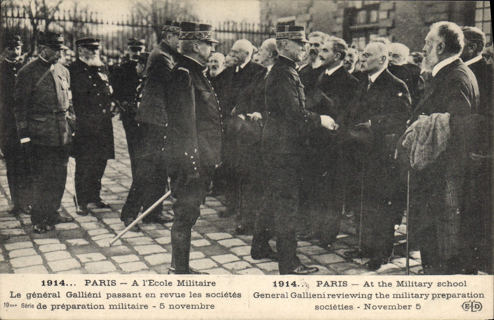 Paris — Le général Galliéni passant en revue les sociétés de préparation militaire — 5 novembre 1914 — Éditeur E.D. — 19me série