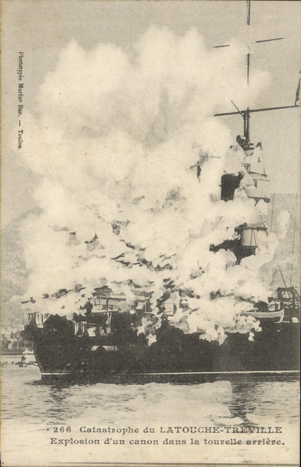 Catástrofe del LATOUCHE-TRÉVILLE — Explosión de un cañón en la torre trasera — Fototipo Marie Bar, Toulouse, n°266