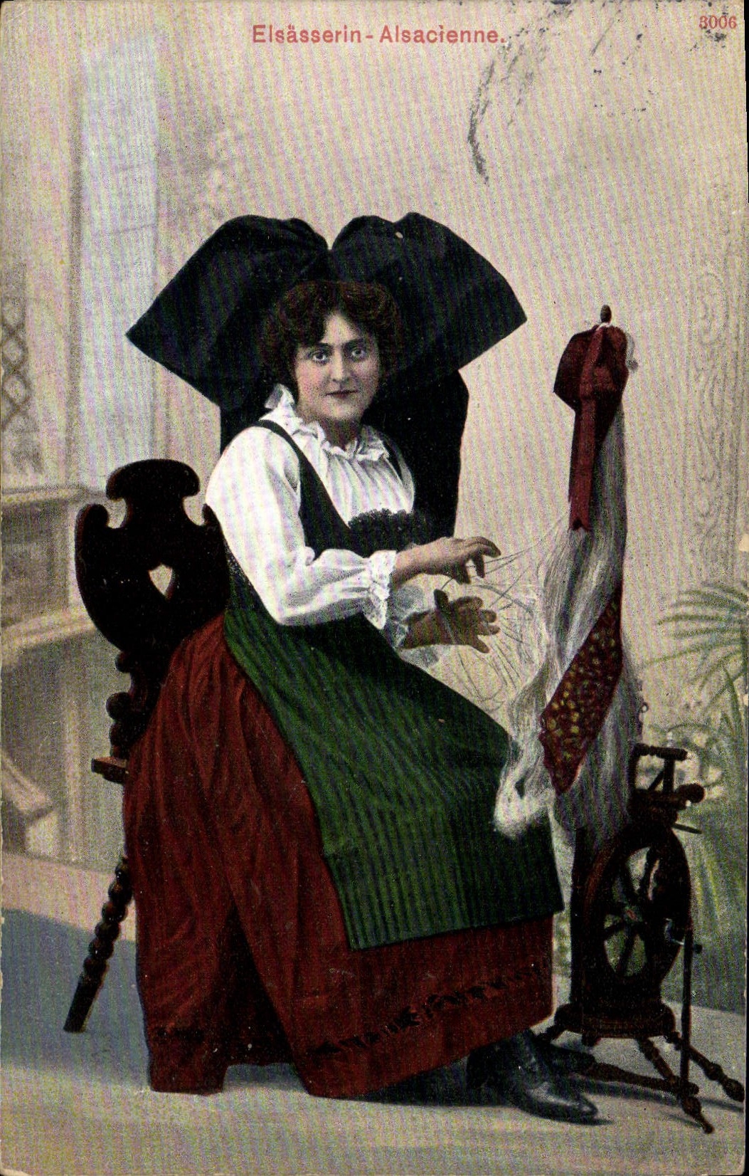 CPA Folklore Alsace Alsacienne Fileuse