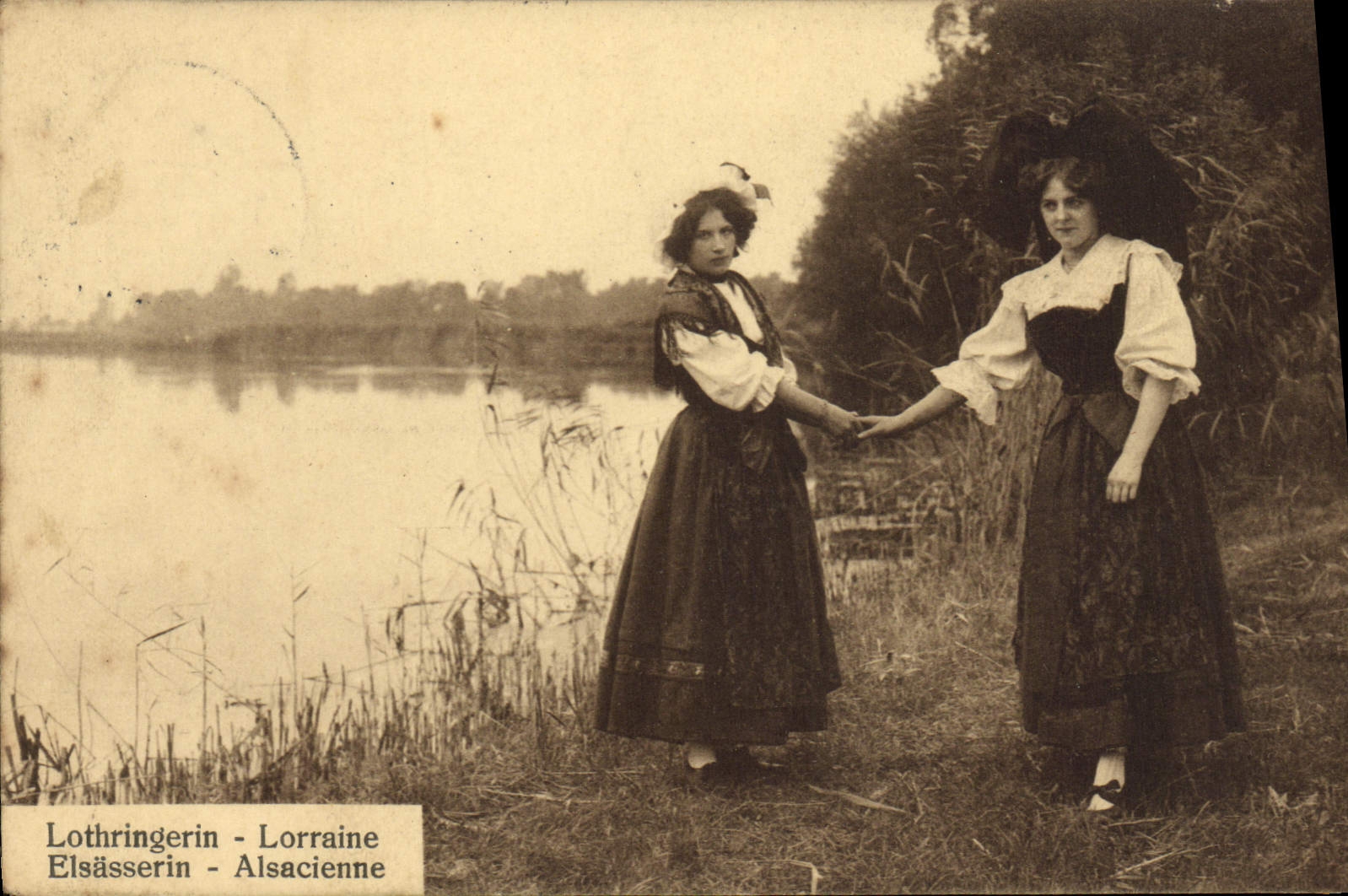 CPA Folklore Alsace Alsacienne Lorraine