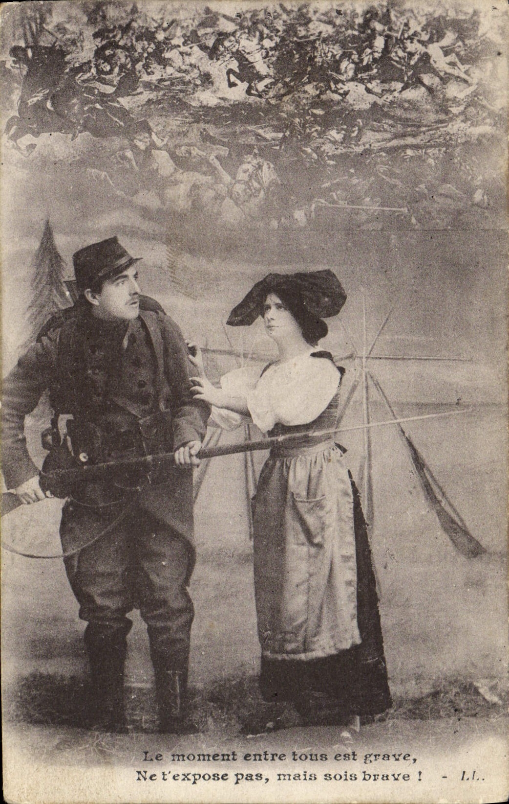 CPA Folklore Alsace Alsacienne Militaria