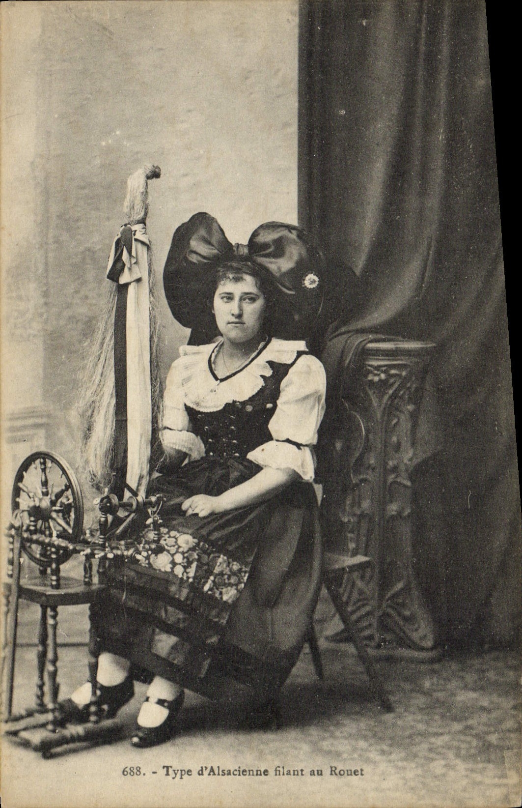 CPA Folklore Alsace Type d'Alsacienne