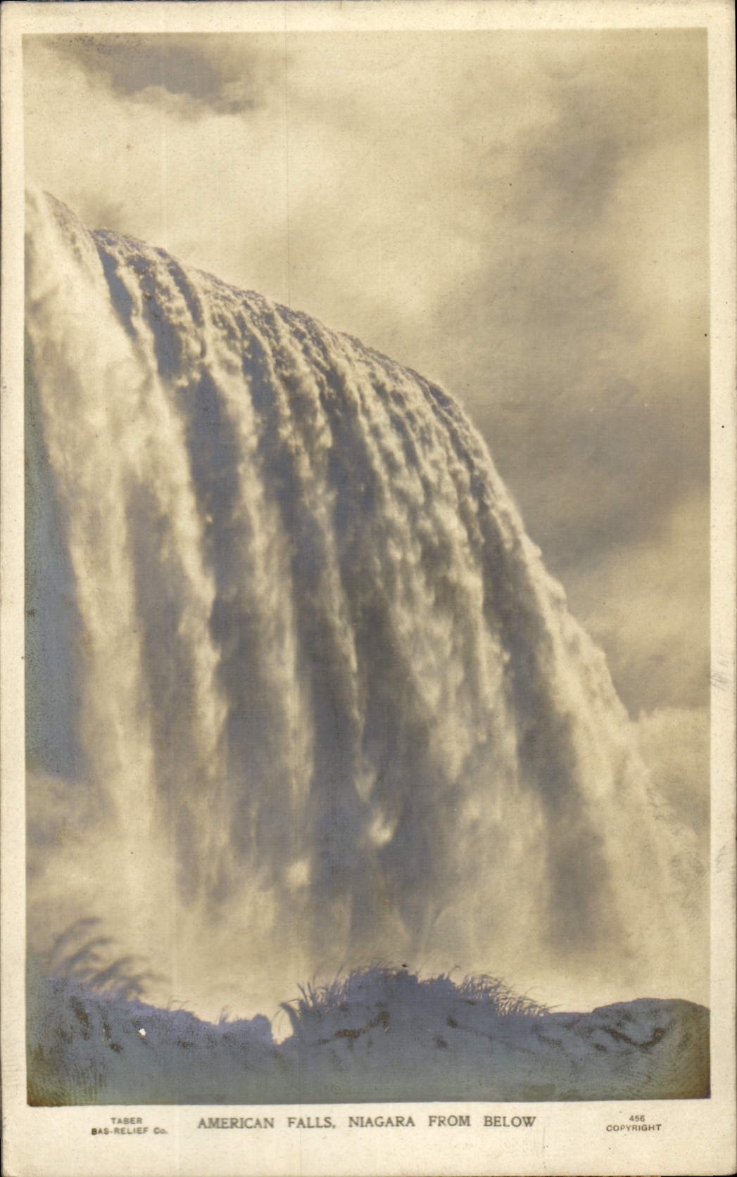 CPA American Falls Niagara from below (en relief) 