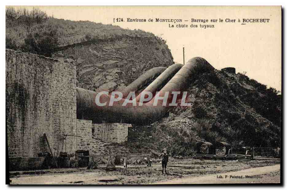 Environ de Montluçon — Barrage sur le Cher à Rochebut — La chute des tuyaux