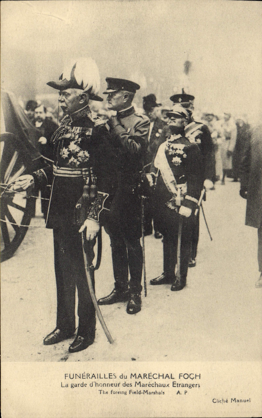 Funérailles du Maréchal Foch — La garde d'honneur des Maréchaux Étrangers — Cliché Manuel