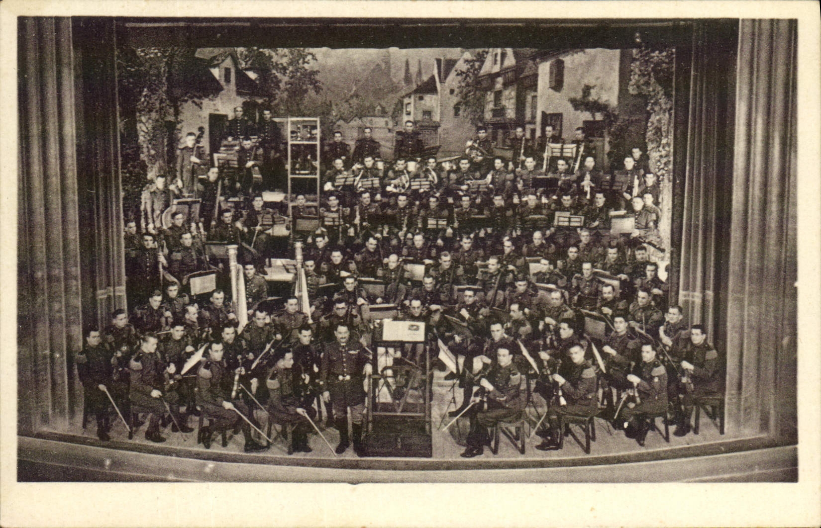 Orchestra Sinfonica Del 1° Rgt. Straniero — Direzione: M. Paul AKA — Foto Sidi-Bel-Abbès