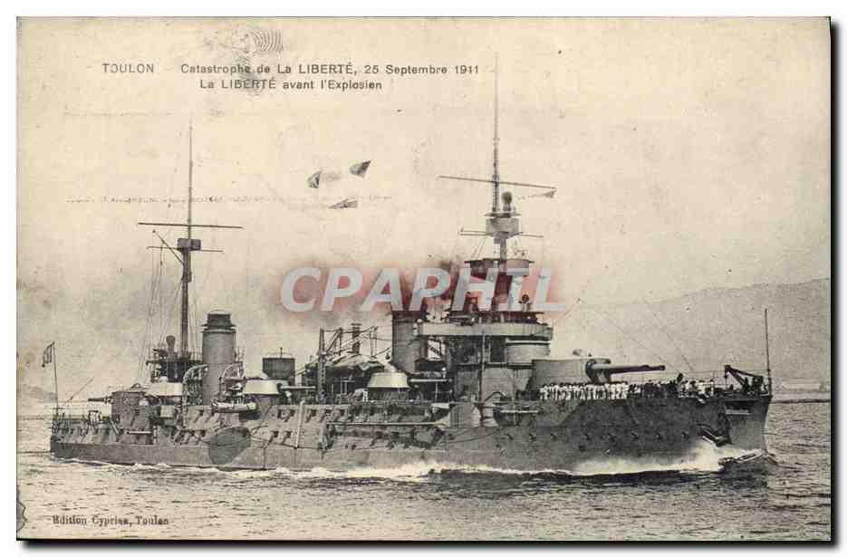 CPA Bateau Toulon Catastrophe de la Liberte avant l'explosion 